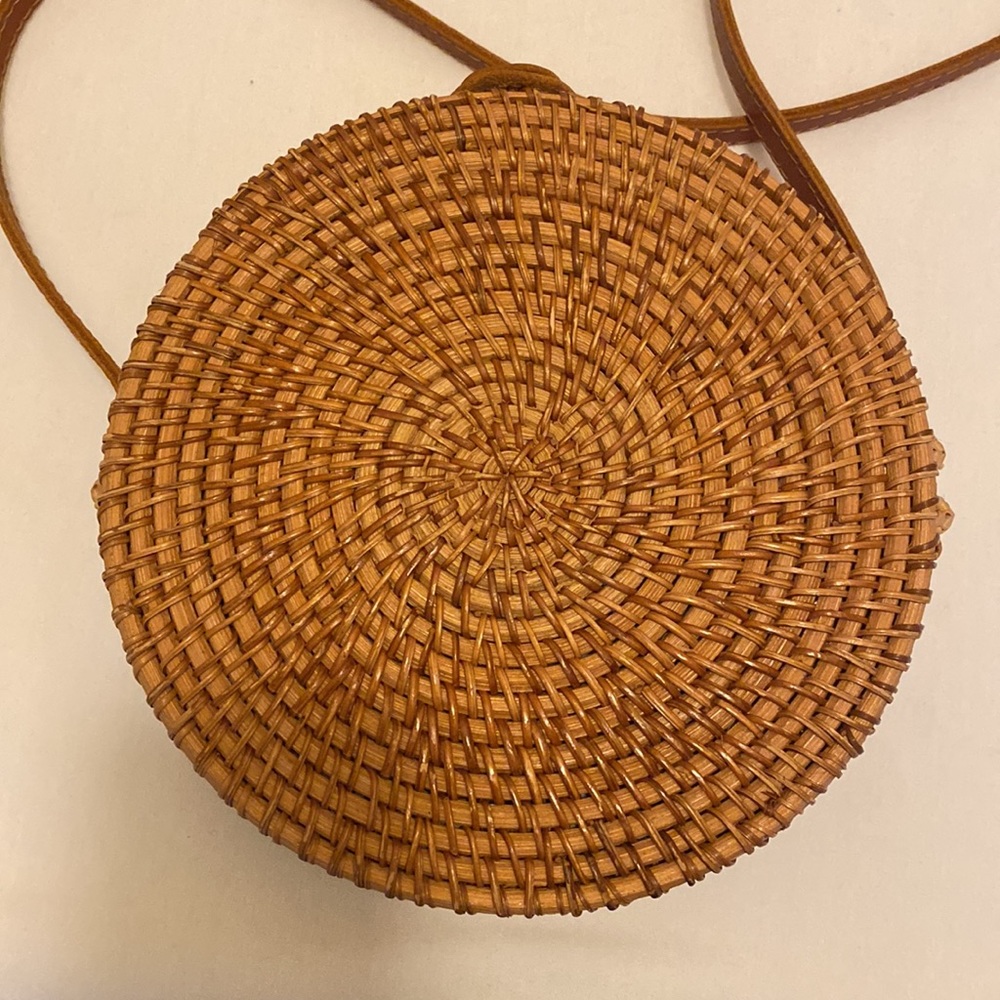 Round Rattan Crossbody - Picture 6 of 8